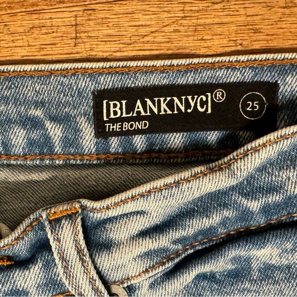 [BLANKNYC] The Bond Distressed Jeans - Picture 5 of 7